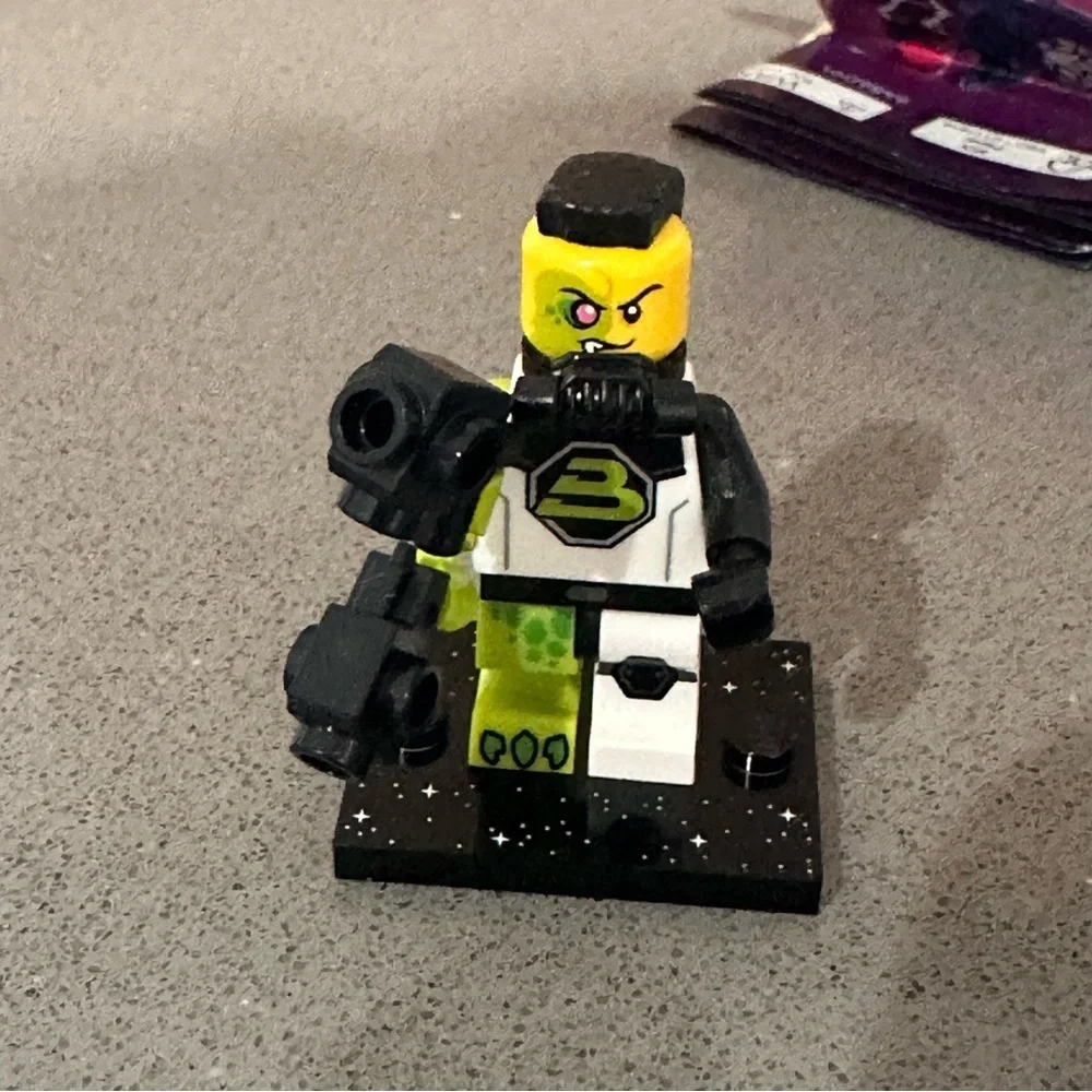 LEGO Series 26 Blacktron Mutant Minifigure 71046 w Box Space Villain